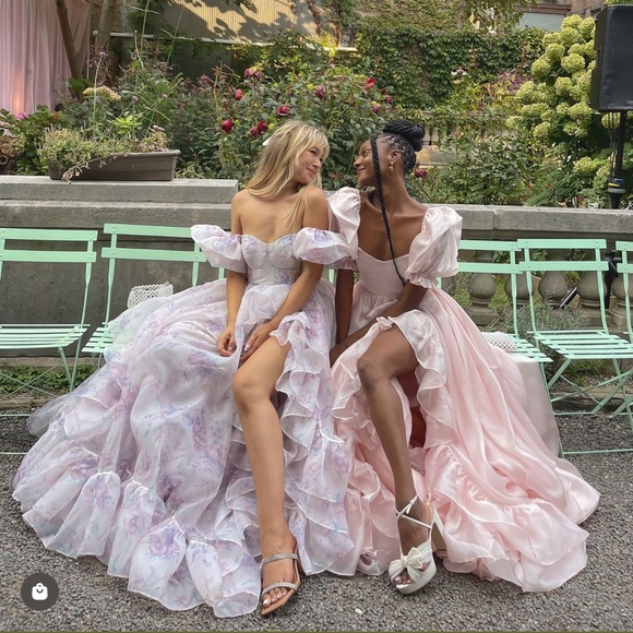 Selkie the ribbon dancer gown - Picture 1 of 9